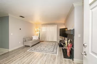 Photo #2: 221081172 Listing