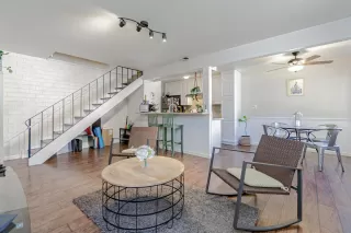 Photo #3: 221082204 Listing