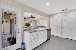 Photo #4: 221082809 Listing