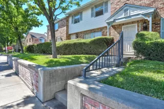 Photo #1: 221082871 Listing