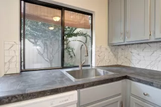 Photo #6: 221083312 Listing