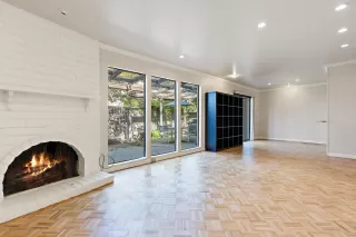 Photo #3: 221083766 Listing 