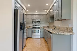 Photo #6: 221083766 Listing 
