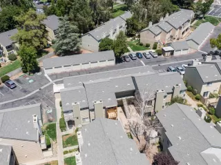 Photo #2: 221083778 Listing