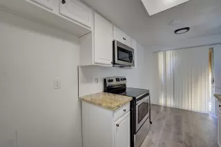 Photo #4: 221083778 Listing