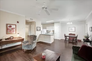 Photo #4: 221083840 Listing 