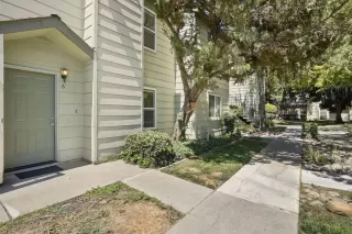 Photo #2: 221083967 Listing