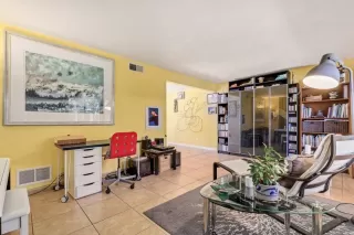 Photo #2: 221084515 Listing