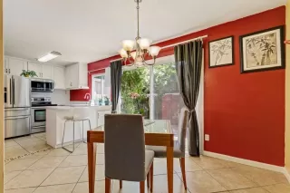 Photo #5: 221084515 Listing