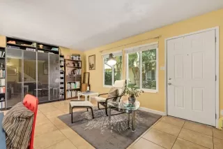 Photo #6: 221084515 Listing