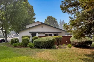 Photo #2: 221084555 Listing