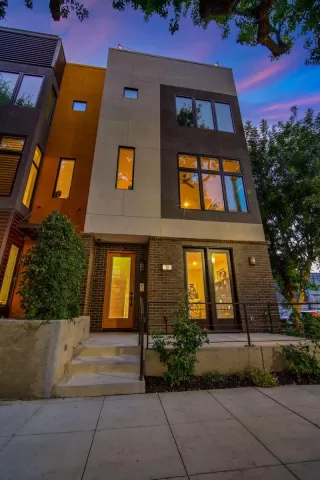Photo #1: 221084689 Listing 