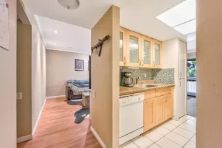 Photo #2: 221084838 Listing