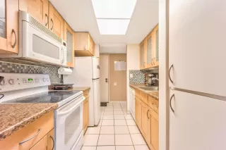 Photo #3: 221084838 Listing