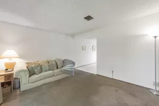 Photo #6: 221086384 Listing