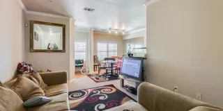 Photo #4: 221086587 Listing 