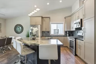 Photo #2: 221086815 Listing