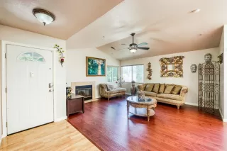 Photo #4: 221086851 Listing