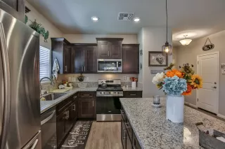 Photo #5: 221086951 Listing 