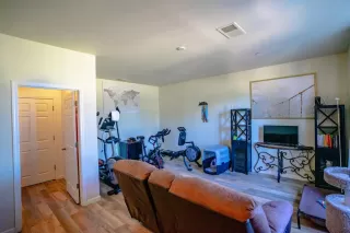 Photo #5: 221086957 Listing