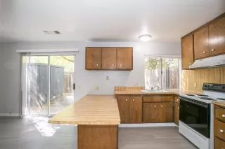 Photo #5: 221087008 Listing 