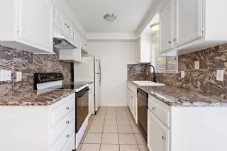 Photo #1: 221087282 Listing 