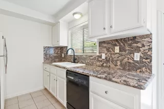 Photo #3: 221087282 Listing 