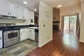 Photo #4: 221088531 Listing