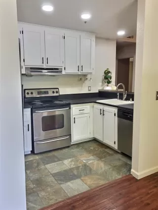 Photo #5: 221088531 Listing