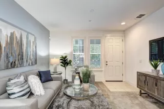 Photo #6: 221088760 Listing