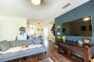 Photo #4: 221088776 Listing 