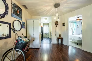 Photo #5: 221088776 Listing 