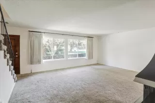 Photo #2: 221089103 Listing