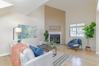 Photo #5: 221089728 Listing