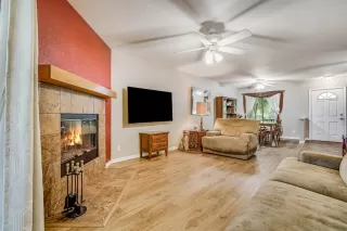 Photo #2: 221089788 Listing