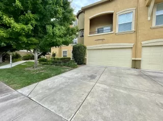 Photo #1: 221090467 Listing 