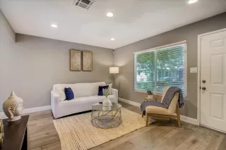 Photo #3: 221090923 Listing