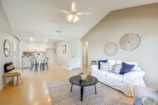 Photo #6: 221091350 Listing