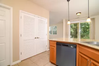 Photo #2: 221091745 Listing 