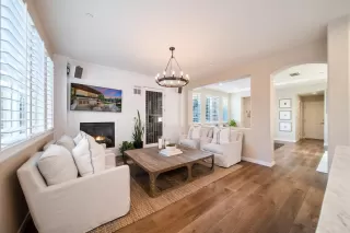 Photo #2: 221092159 Listing