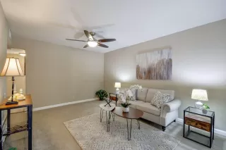 Photo #3: 221092288 Listing