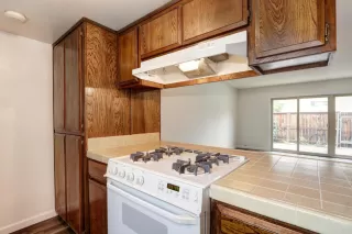 Photo #6: 221092398 Listing