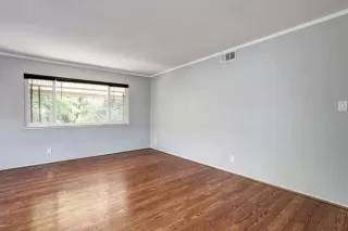 Photo #5: 221092571 Listing 