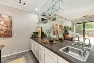 Photo #5: 221092583 Listing