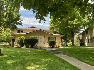 Photo #1: 221093044 Listing 