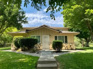 Photo #2: 221093044 Listing 