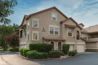 Photo #1: 221093205 Listing 