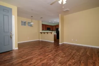 Photo #2: 221093357 Listing 