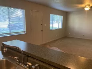 Photo #3: 221093894 Listing 