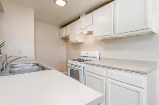 Photo #3: 221093952 Listing 